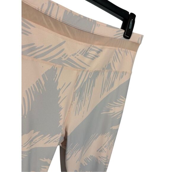 Fabletics Powerhold Darby peach/gray palm pattern 7/8 leggings - L - Picture 3 of 9